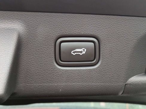 Used 2024 Hyundai Palisade SEL w/ Premium Package FWD image 14