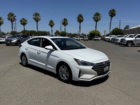 Used 2020 Hyundai Elantra Value Edition w/ Cargo Package (C1) FWD image 2