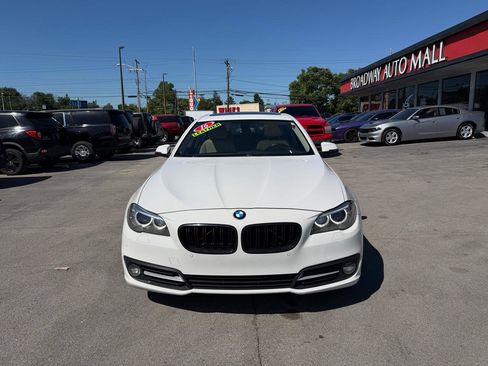 Used 2016 BMW 528i xDrive Sedan AWD/4WD image 8