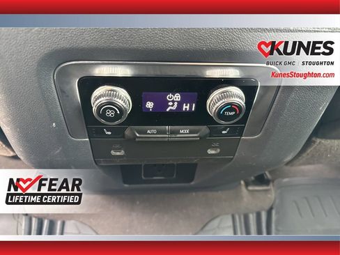 Used 2021 GMC Yukon Denali w/ Denali Premium Package image 41