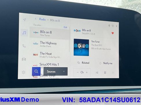 Used 2025 Lexus ES 300h w/ Premium Package image 29