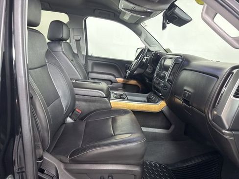 Used 2018 Chevrolet Silverado 1500 LTZ w/ Sport Package image 12