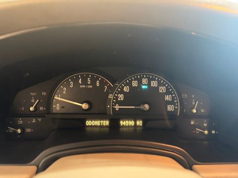 Used 2004 Cadillac XLR RWD image 22