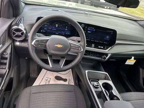 New 2026 Chevrolet Equinox LT image 26