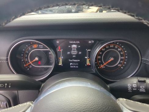 Used 2020 Jeep Wrangler Unlimited Sahara w/ Cold Weather Group AWD/4WD image 9