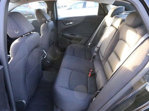 Used 2024 Chevrolet Malibu LT image 9