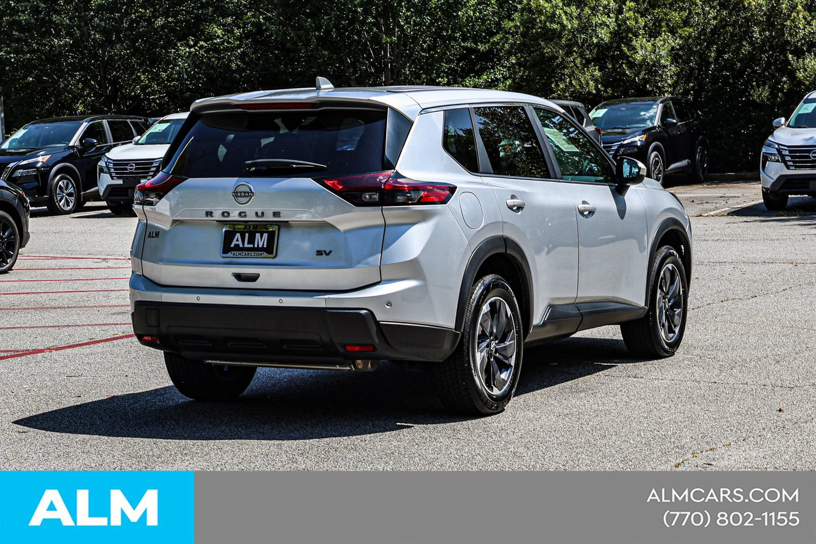 Used 2024 Nissan Rogue SV FWD image 6
