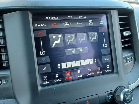 Used 2020 RAM 1500 Big Horn AWD/4WD image 18