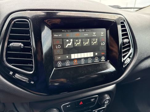 Used 2021 Jeep Compass Latitude FWD image 18