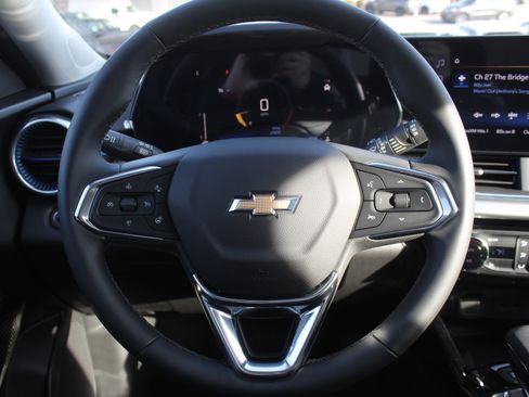 New 2026 Chevrolet Trax LT image 12