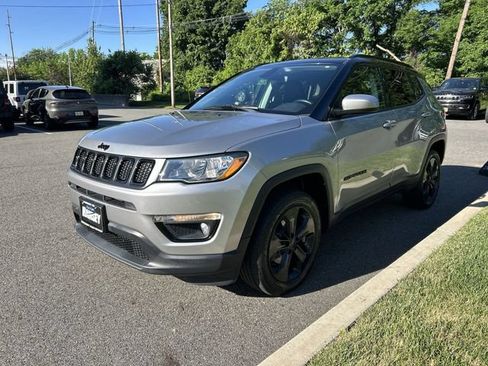 Used 2020 Jeep Compass Latitude AWD/4WD image 4