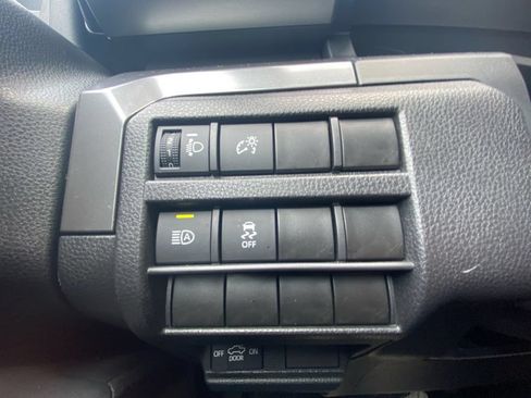 Used 2024 Toyota Tacoma SR5 AWD/4WD image 18