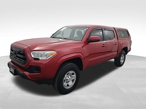 Used 2016 Toyota Tacoma SR image 8