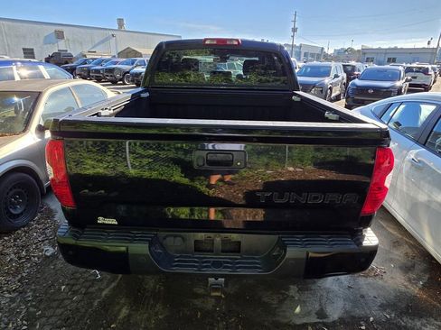 Used 2019 Toyota Tundra Platinum AWD/4WD image 3