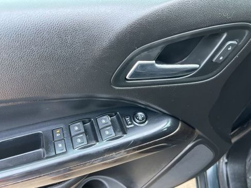 Used 2017 GMC Canyon SLT w/ Driver Alert Package image 11