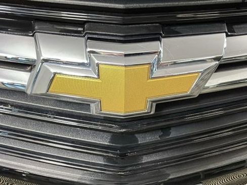 Used 2023 Chevrolet Equinox LT AWD/4WD image 9