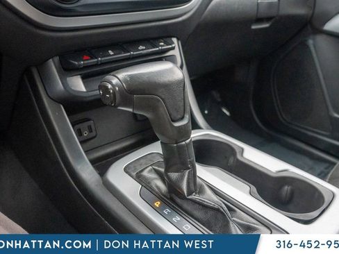 Used 2020 Chevrolet Colorado LT RWD image 12