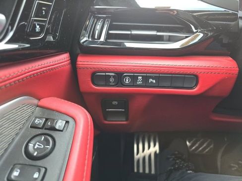 Used 2022 Acura MDX A-Spec image 15