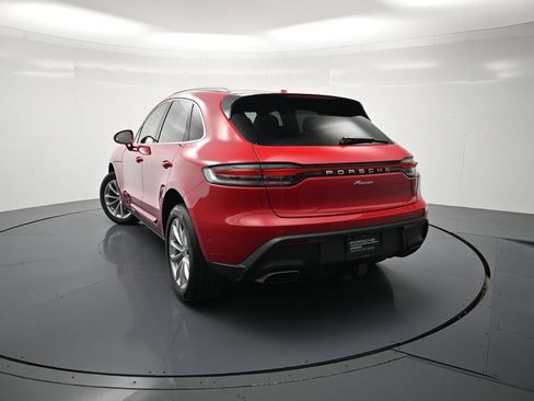 Certified 2025 Porsche Macan AWD/4WD image 35