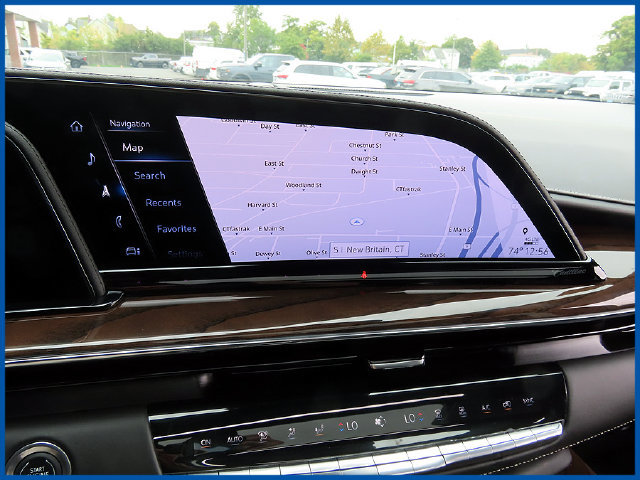 Used 2024 Cadillac Escalade ESV Sport Platinum w/ LPO, ONYX Package AWD/4WD image 21