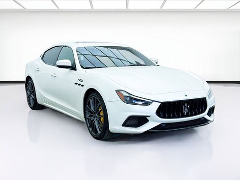 Used 2022 Maserati Ghibli F Tributo image 3