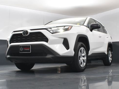 Used 2024 Toyota RAV4 LE image 37
