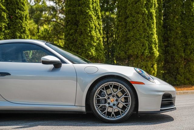 Used 2025 Porsche 911 Carrera RWD image 14
