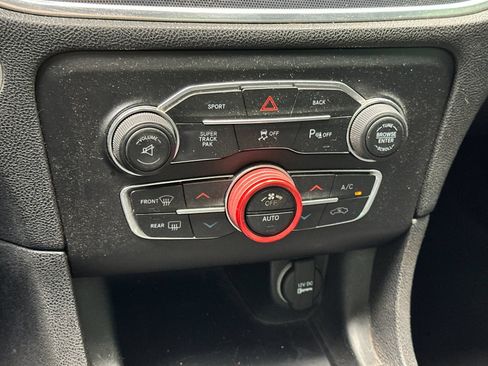 Used 2016 Dodge Charger R/T RWD image 18