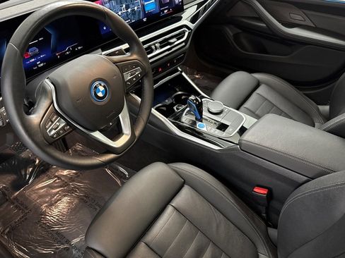 Certified 2023 BMW i4 eDrive40 w/ Premium Package image 4