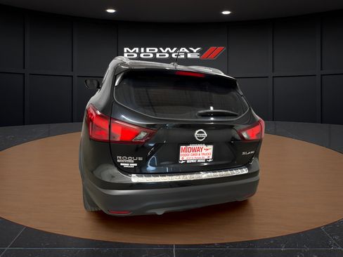 Used 2017 Nissan Rogue Sport SL w/ SL Premium Package AWD/4WD image 6