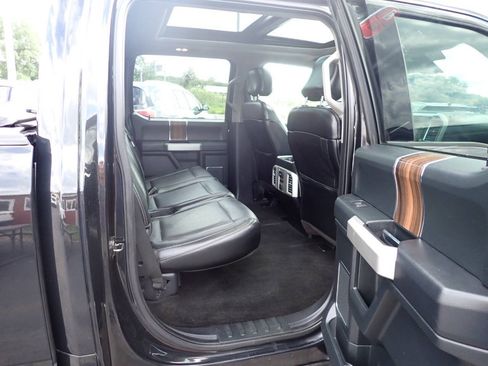 Used 2015 Ford F150 Lariat w/ Equipment Group 502A Luxury AWD/4WD image 10