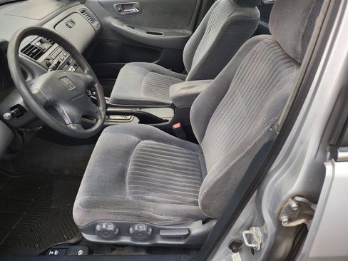 Used 1998 Honda Accord LX image 6