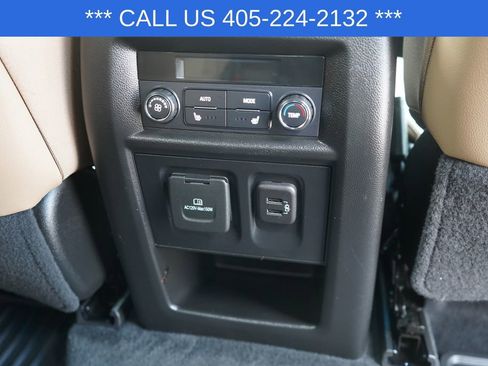 Used 2023 Chevrolet Traverse Premier FWD image 26