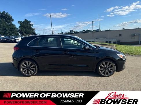 Used 2018 Hyundai Elantra GT Sport FWD image 9