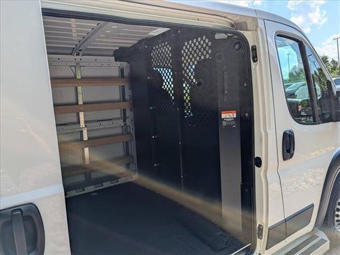 Used 2025 RAM ProMaster 2500 w/ U-Haul Equipment Group FWD image 15