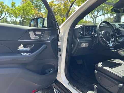 Used 2022 Mercedes-Benz GLE 350 4MATIC w/ Premium Package image 15