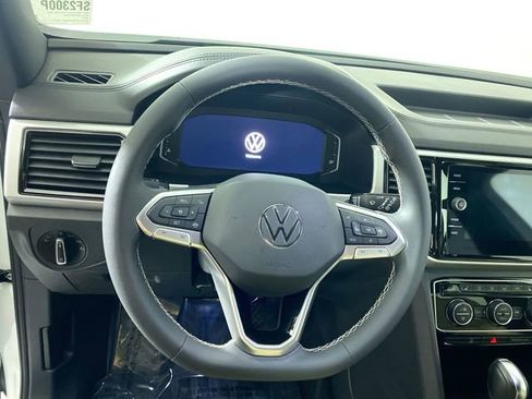 Used 2022 Volkswagen Atlas Cross Sport SE image 10