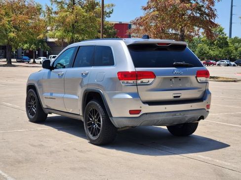 Used 2018 Jeep Grand Cherokee Laredo RWD image 7
