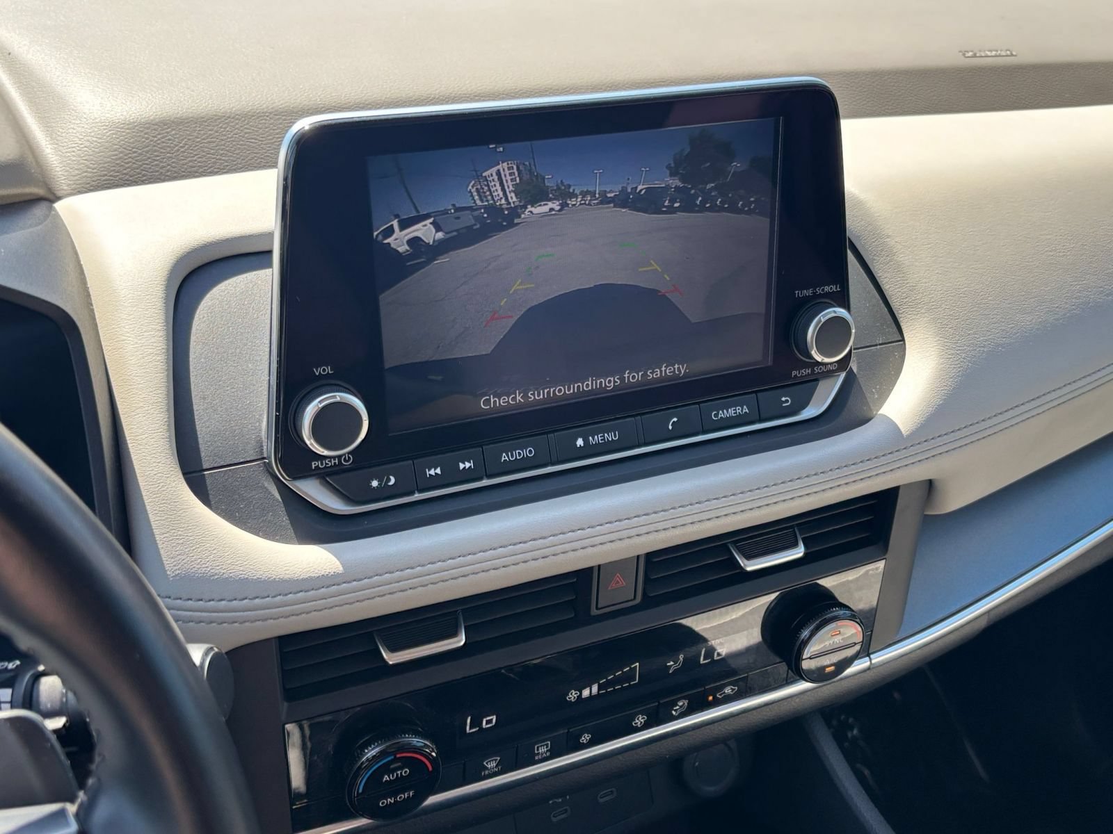 Used 2025 Nissan Rogue SV AWD/4WD image 25