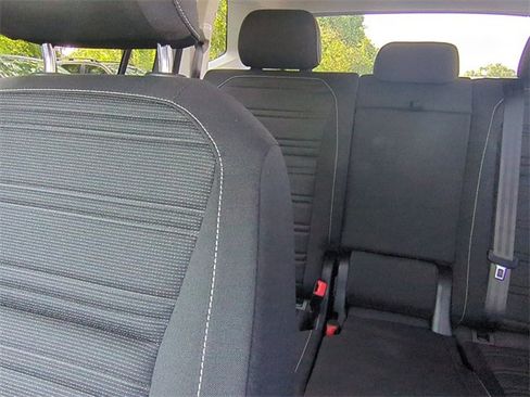 Used 2022 Volkswagen Tiguan S image 14