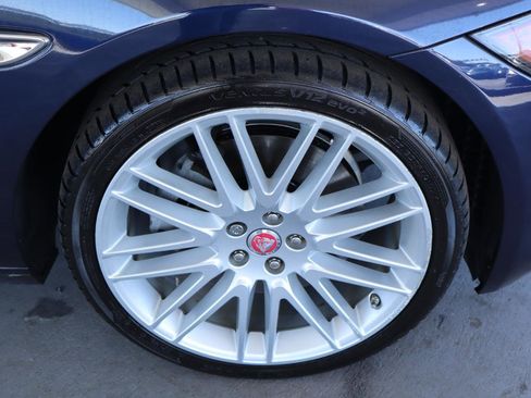 Used 2016 Jaguar XF Prestige image 42