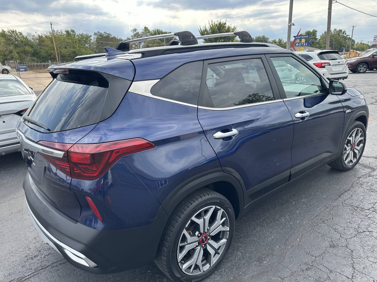 Used 2023 Kia Seltos SX AWD/4WD image 8