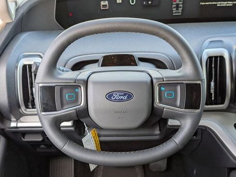 New 2025 Ford Expedition Active image 39