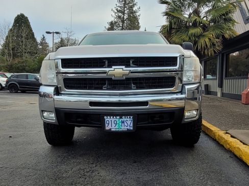 Used 2008 Chevrolet Silverado 2500 LT w/ 1LT Convenience Package image 5