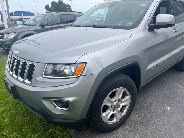 Used 2015 Jeep Grand Cherokee Laredo w/ Quick Order Package 23E AWD/4WD image 1