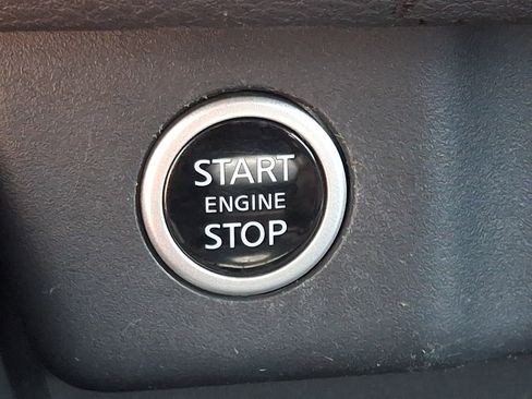 Used 2021 Nissan Rogue S AWD/4WD image 22