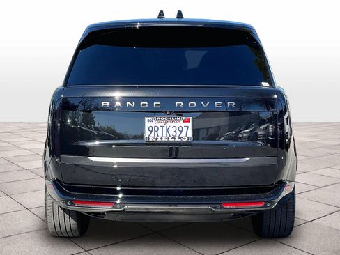 Used 2025 Land Rover Range Rover Long Wheelbase SE AWD/4WD image 6
