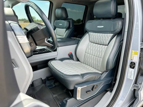 Used 2024 Ford F250 Limited w/ FX4 Off-Road Package image 11