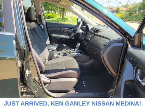 Used 2020 Nissan Rogue SV w/ Sun & Sound Touring Package AWD/4WD image 21