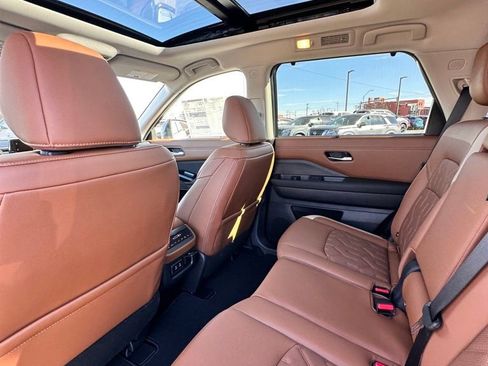 New 2026 Nissan Pathfinder Platinum w/ Cargo Package image 31